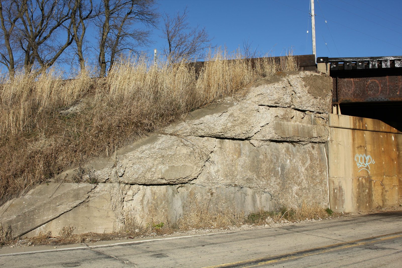 Southwest wing wall